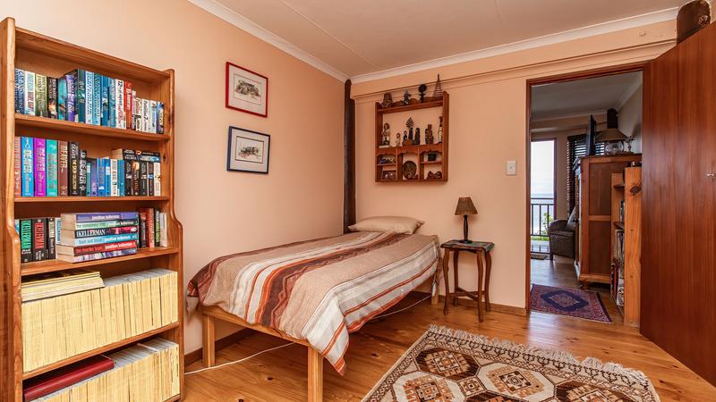 6 Bedroom Property for Sale in Outeniqua Strand Western Cape